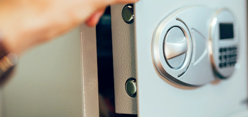 Fingerprint Safe Openers in Hillsborough, CA